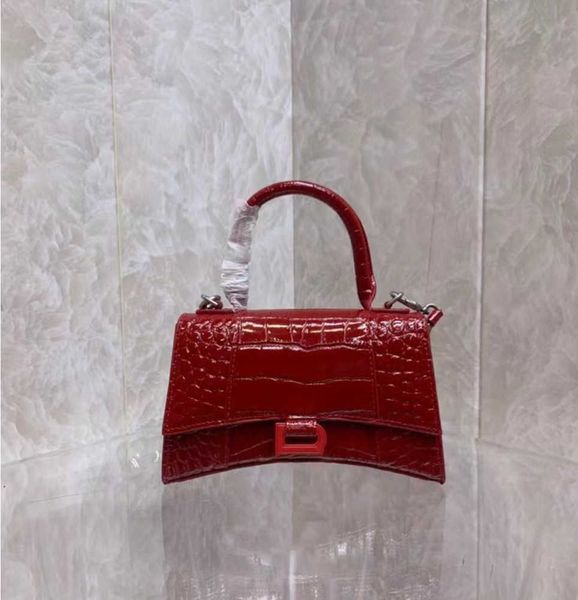 shoulder bags hourglass bag handbag designer ladies shiny crocodile embossed chain crossbody bag fashion leather half moon appearance 2022n
shoulder bags hourglass bag handbag designer ladies shiny crocodile embossed chain crossbody bag fashion leather half moon appearance 2022n