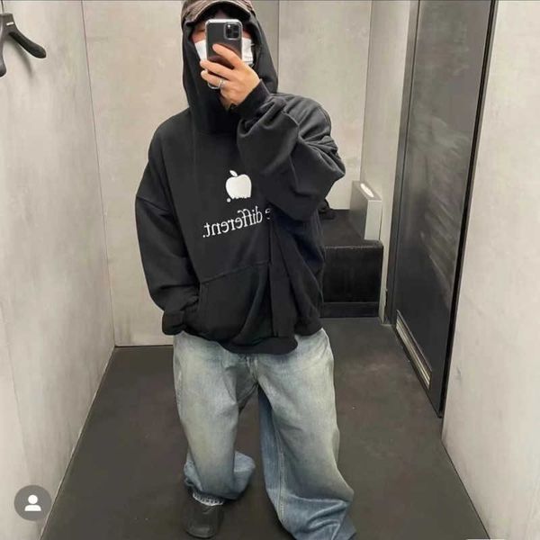 luxury designer's new men's women's short sleeved sportswear set shirt high version 2023 early spring family apple letter pat, Black
luxury designer's new men's women's short sleeved sportswear set shirt high version 2023 early spring family apple letter pat, Black