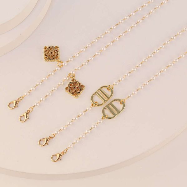 Classic designer necklace loews jewelry Luxury fashion jewelrys pearl copper chain anti loss mask chain fashionable and generous necklace glasses accessory chain
Classic designer necklace loews jewelry Luxury fashion jewelrys pearl copper chain anti loss mask chain fashionable and generous necklace glasses accessory chain