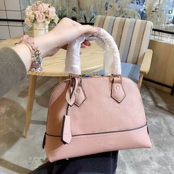 5a luxurys designer tote bag alma women shoulder bags messenger bag leather handbag wallet purses crossbody totes with lock key 2023, Black;red
5a luxurys designer tote bag alma women shoulder bags messenger bag leather handbag wallet purses crossbody totes with lock key 2023, Black;red