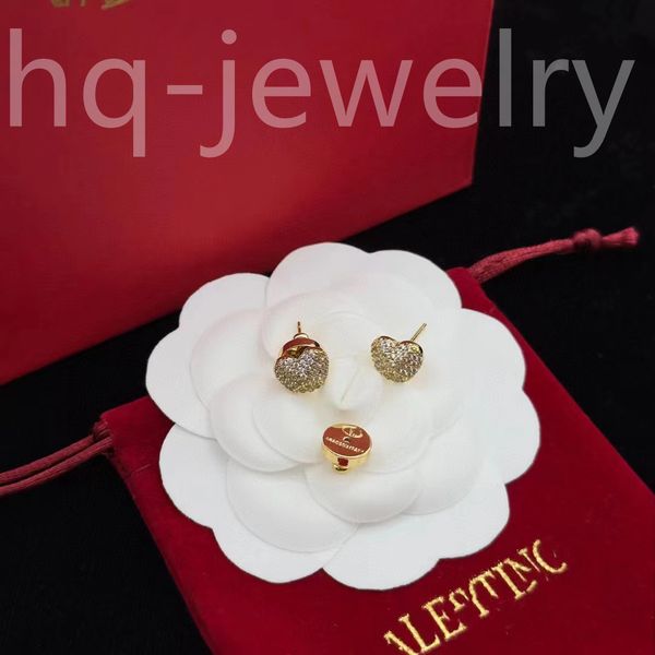 2023 international master design gold small earrings. the complete logo with rhinestones and stars, suitable for travel, is the preferred ac, Golden;silver
2023 international master design gold small earrings. the complete logo with rhinestones and stars, suitable for travel, is the preferred ac, Golden;silver