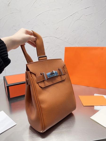 luxury women and men handbag wallets canvas solid color shoulder bag inner compartment classic fashion messenger bag size 25-19-7cm 731817, Red;black
luxury women and men handbag wallets canvas solid color shoulder bag inner compartment classic fashion messenger bag size 25-19-7cm 731817, Red;black