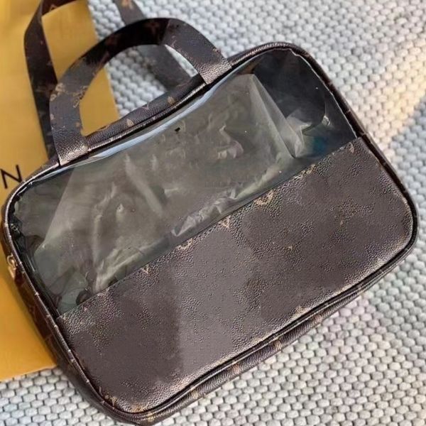 luxury brand letter coin purses zipper handbags change purse women makeup cosmetic bag ladies wash bags lager capacity storage wallets hilod, Red;black
luxury brand letter coin purses zipper handbags change purse women makeup cosmetic bag ladies wash bags lager capacity storage wallets hilod, Red;black