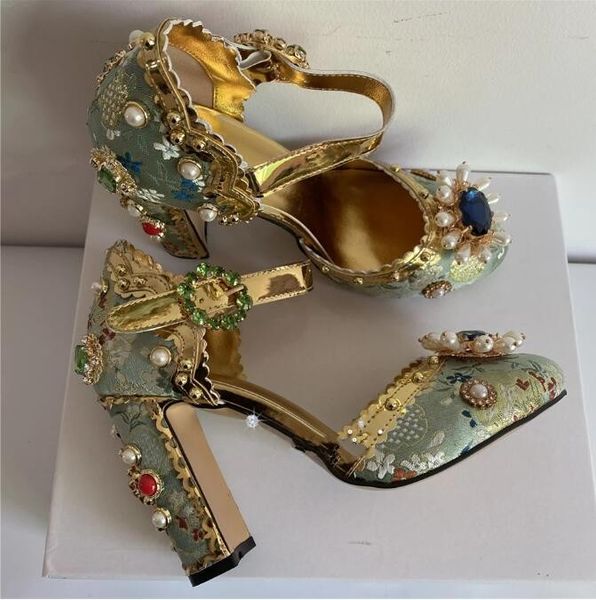 diamond rivet decor high heel party shoes woman embroidery satin round toe side fretwork rhinestone women pumps, Black
diamond rivet decor high heel party shoes woman embroidery satin round toe side fretwork rhinestone women pumps, Black