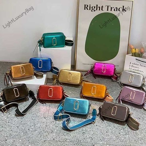 5a designer luxury camera bags fashion crossbody bag wide shoulder-strap shoulder wallets women fluorescence tote classic female purses 2304
5a designer luxury camera bags fashion crossbody bag wide shoulder-strap shoulder wallets women fluorescence tote classic female purses 2304