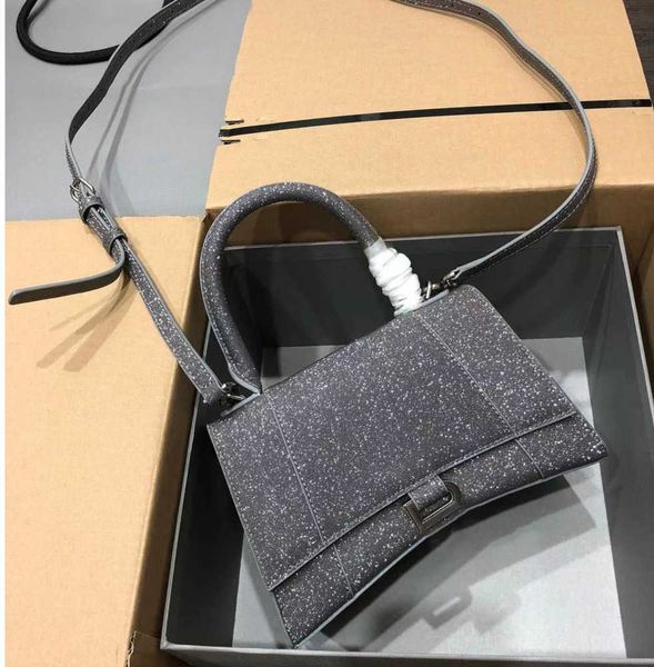shoulder bags hourglass bag handbag designer ladies shinys crocodile embossed chain crossbody bag fashion leather half moon appearance 2022
shoulder bags hourglass bag handbag designer ladies shinys crocodile embossed chain crossbody bag fashion leather half moon appearance 2022