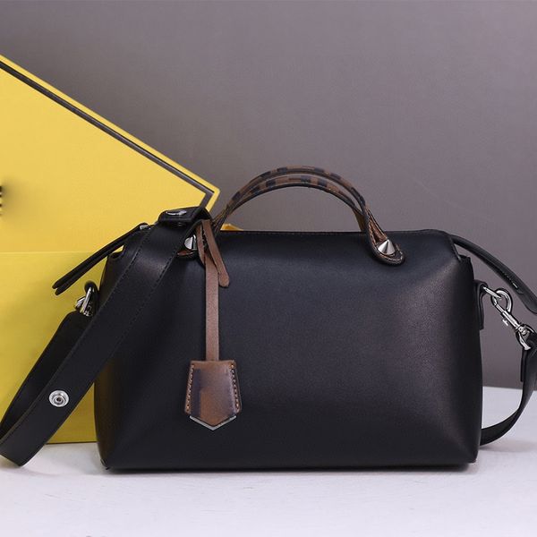 leather handbag 2023 fashion designer bag zipper switch cowhide cross body pillow bag large capacity women's f bags alphabet logo ladie
leather handbag 2023 fashion designer bag zipper switch cowhide cross body pillow bag large capacity women's f bags alphabet logo ladie