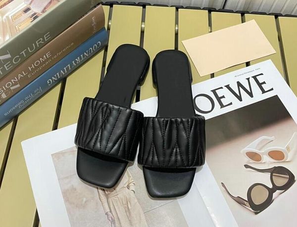 designer summer slippers colorful platform fashion sandals paris leather slipper sandal blooms geranium print black sandals shoes beach slid
designer summer slippers colorful platform fashion sandals paris leather slipper sandal blooms geranium print black sandals shoes beach slid