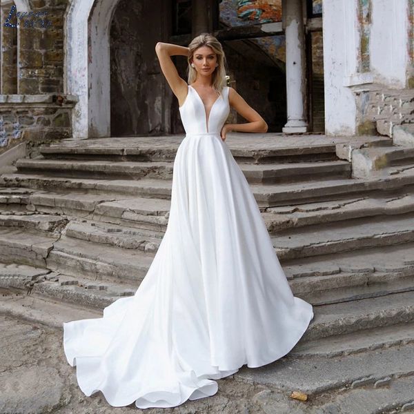 fashion satin wedding dress a-line 2023 spring new style deep v neck backless bridal wedding gowns, White
fashion satin wedding dress a-line 2023 spring new style deep v neck backless bridal wedding gowns, White