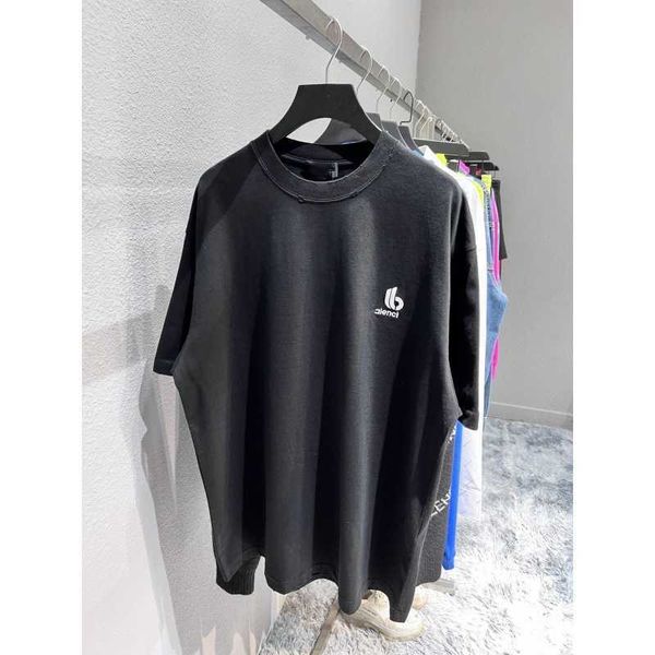 luxury designer's new men's and women's short sleeved sportswear set shirt family small label embroidery portrait hole wash w, White;black
luxury designer's new men's and women's short sleeved sportswear set shirt family small label embroidery portrait hole wash w, White;black