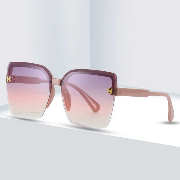 new square fashionable men's women's half frame glasses internet red and personalized sunglasses of the same style, White;black
new square fashionable men's women's half frame glasses internet red and personalized sunglasses of the same style, White;black