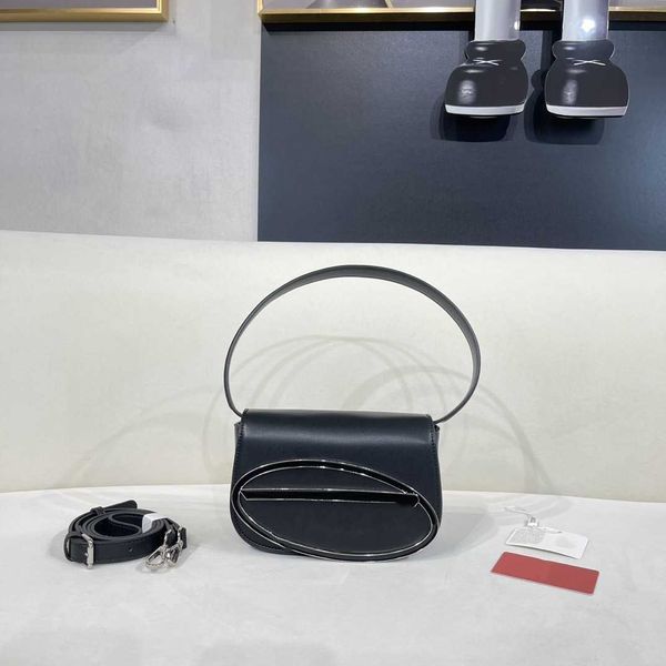 woman's luxurys diesse bag designer bags handbag jingle bag shoulder crossbody bags tote new fashion texture leather portable underarm
woman's luxurys diesse bag designer bags handbag jingle bag shoulder crossbody bags tote new fashion texture leather portable underarm