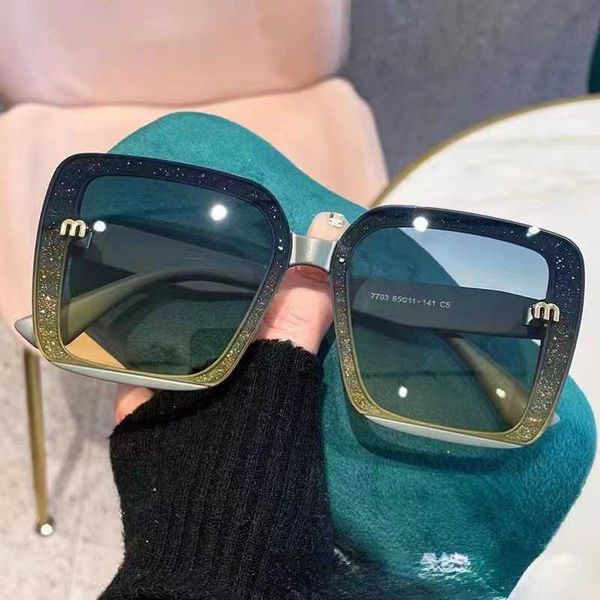 2023 new full square atmosphere with sparkling pink frame sunglasses fashion network red ins, White;black
2023 new full square atmosphere with sparkling pink frame sunglasses fashion network red ins, White;black