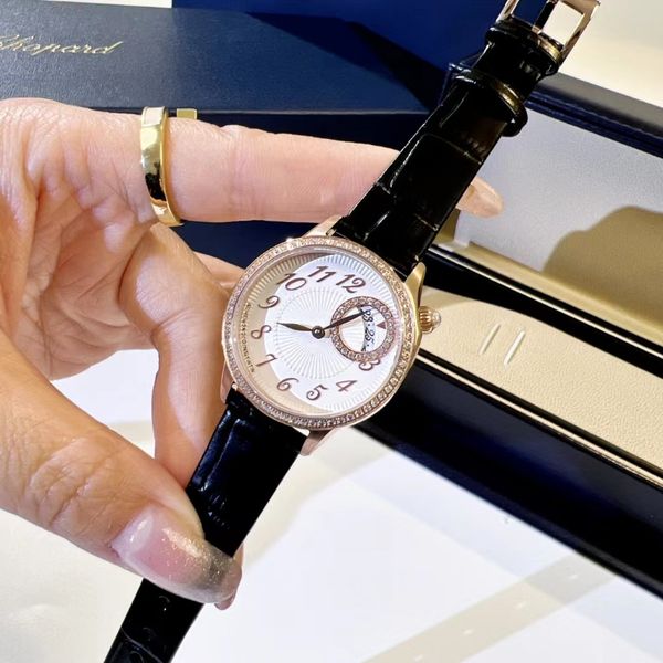 women's watch elin goddess imported quartz diamond ring imported calfskin elegant and elegant leisure business brand watch, Slivery;golden
women's watch elin goddess imported quartz diamond ring imported calfskin elegant and elegant leisure business brand watch, Slivery;golden