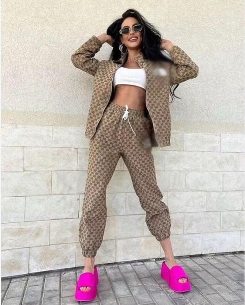 New fashion letter printed jogging Suits tracksuits designer Sportswear zipper jackets and Jogger pants embroidery clothes for women Two Peice set Outfits, #2
New fashion letter printed jogging Suits tracksuits designer Sportswear zipper jackets and Jogger pants embroidery clothes for women Two Peice set Outfits, #2