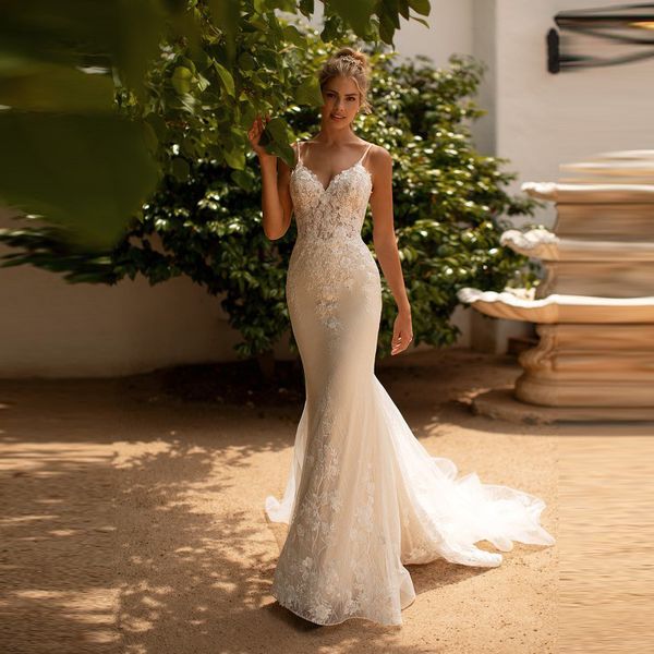 spaghetti v neck mermaid wedding dress bride lace sweep train backless long gowns, White
spaghetti v neck mermaid wedding dress bride lace sweep train backless long gowns, White