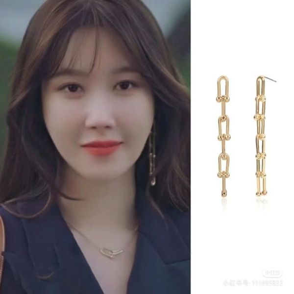 gold silver hoop earrings for women chandeliers trendy girls long earring dangle crystal luxury brand women wedding party jewerlry accessori
gold silver hoop earrings for women chandeliers trendy girls long earring dangle crystal luxury brand women wedding party jewerlry accessori