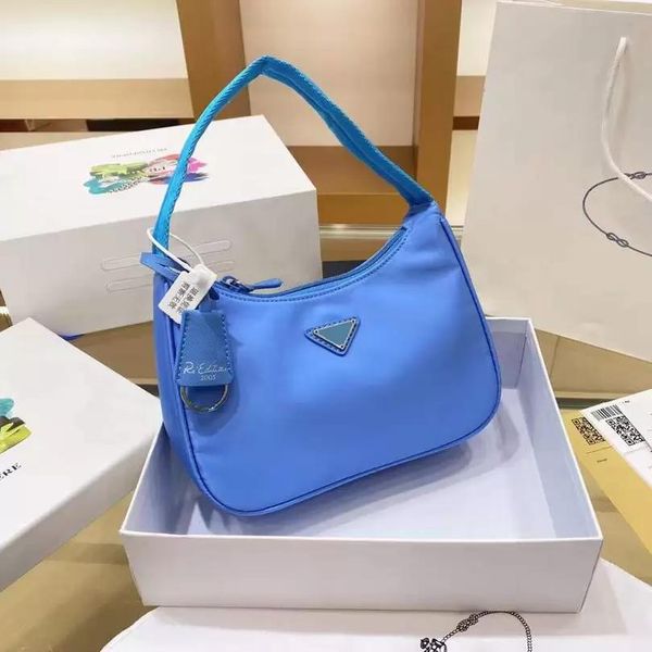 2023 bags women shoulder bag fashion luxurys handbags high-capacity armpit baguette nylon handbag personality minority macarone color versat, Black;red
2023 bags women shoulder bag fashion luxurys handbags high-capacity armpit baguette nylon handbag personality minority macarone color versat, Black;red