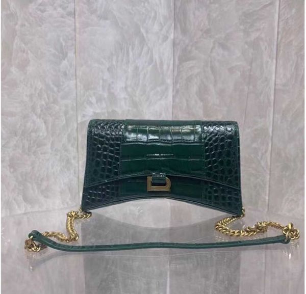 shoulder bags hourglass bag handbag designerr ladies shiny crocodile embossed chain crossbody bag fashion leathers half moon appearance 2022
shoulder bags hourglass bag handbag designerr ladies shiny crocodile embossed chain crossbody bag fashion leathers half moon appearance 2022