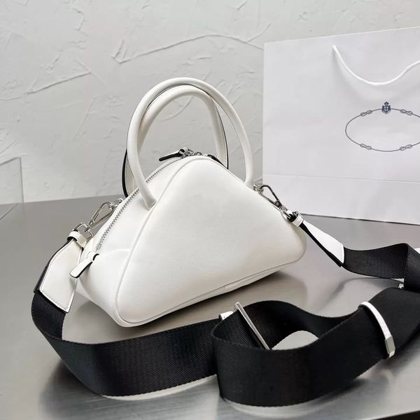 leather women tote bags and men handbags triangle design luxury crossbody shoulder bags backpack fashion portable purses 2023 wallets, Black;red 
leather women tote bags and men handbags triangle design luxury crossbody shoulder bags backpack fashion portable purses 2023 wallets, Black;red
