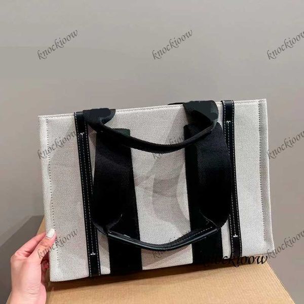 designer beach bag canvas the tote bag 2023 low-key textured versatile ladies shoulder bag shopping bag vegetable basket handbag large capac
designer beach bag canvas the tote bag 2023 low-key textured versatile ladies shoulder bag shopping bag vegetable basket handbag large capac