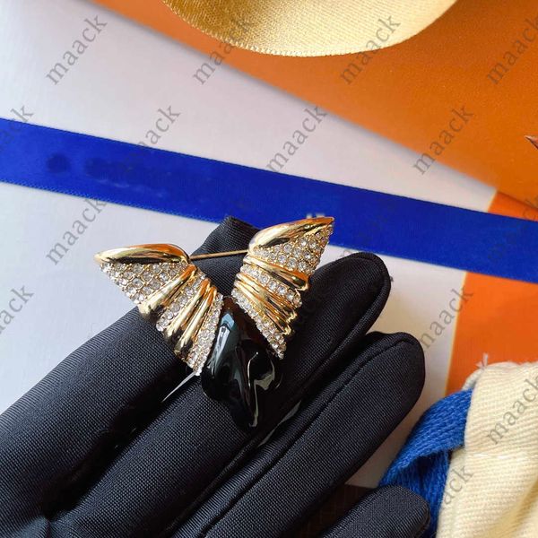 women delicate stamp ch luxury brand desinger celtic insec pin brooches diamond vintage fashion lovers wedding dress accessories gift with b, Gray
women delicate stamp ch luxury brand desinger celtic insec pin brooches diamond vintage fashion lovers wedding dress accessories gift with b, Gray