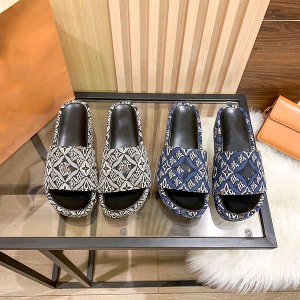 women's slippers designer shoes denim embroidery luxury slippers summer fashion wide flat slippers thick sandals slippers flip-flops, Black
women's slippers designer shoes denim embroidery luxury slippers summer fashion wide flat slippers thick sandals slippers flip-flops, Black