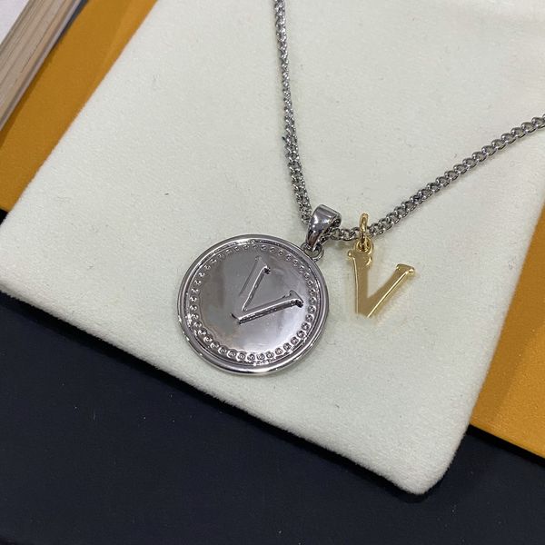 new 18k gold plated luxury designer pendant necklace stainless steel letter circle pendant necklace beaded womens wedding jewelry accessorie, Silver
new 18k gold plated luxury designer pendant necklace stainless steel letter circle pendant necklace beaded womens wedding jewelry accessorie, Silver