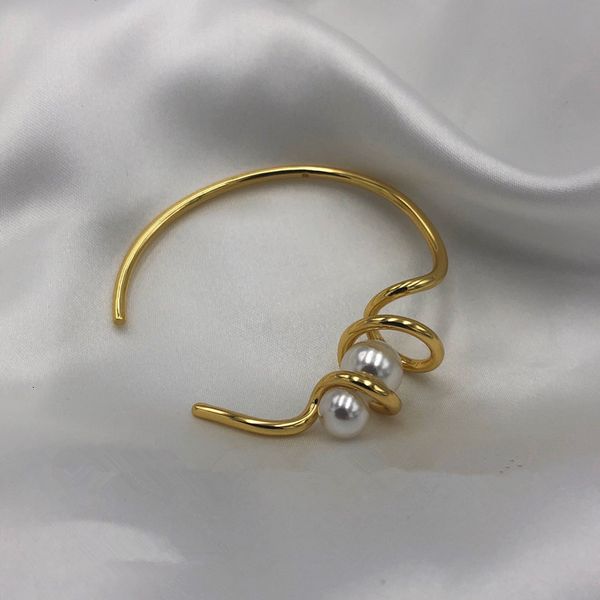 charm bracelets 2023 exaggerated metal pearl female bracelet geometric retro party jewelry gift 230410, Golden;silver
charm bracelets 2023 exaggerated metal pearl female bracelet geometric retro party jewelry gift 230410, Golden;silver