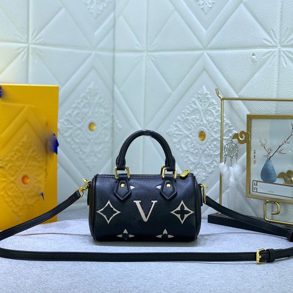 mini designer pillow bag cowhide handbag printing letter wallet women's shoulder crossbody bags detachable shoulders strap totes messen
mini designer pillow bag cowhide handbag printing letter wallet women's shoulder crossbody bags detachable shoulders strap totes messen