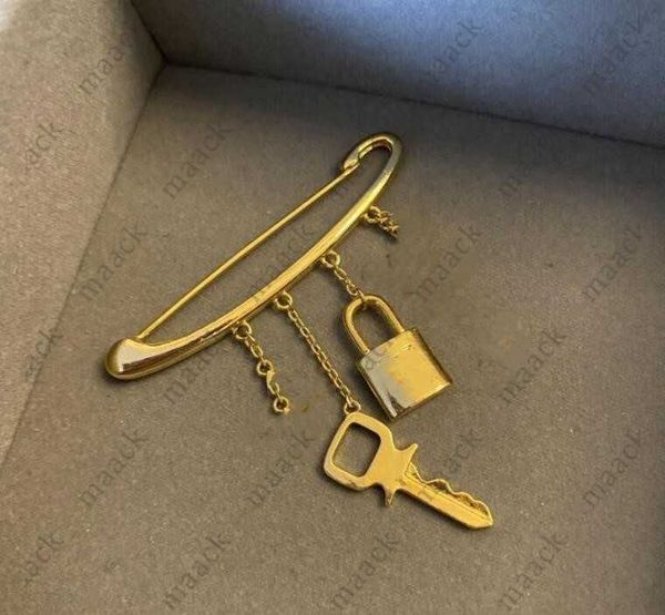 european and american letter brooch tassel lock key pendant flower small exquisite simple accessories female fast delivery m230410, Gray
european and american letter brooch tassel lock key pendant flower small exquisite simple accessories female fast delivery m230410, Gray