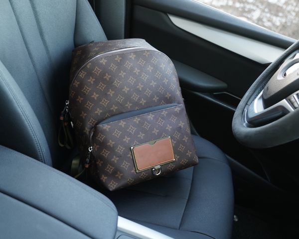 louiseitys vuttonitys viutonitys backpack bag designer bag retro casual handbag calfskin bag large capacity shopping bag old flower high qua
louiseitys vuttonitys viutonitys backpack bag designer bag retro casual handbag calfskin bag large capacity shopping bag old flower high qua