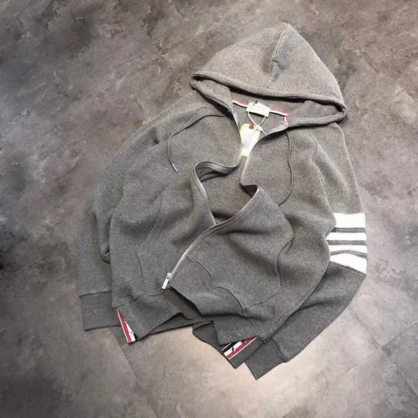 2023 womens designer t shirt tracksuit shirt high edition 23 spring yarn-dyed four bar contrast waffle hoodie zipper long sleeve cardigan, Black
2023 womens designer t shirt tracksuit shirt high edition 23 spring yarn-dyed four bar contrast waffle hoodie zipper long sleeve cardigan, Black