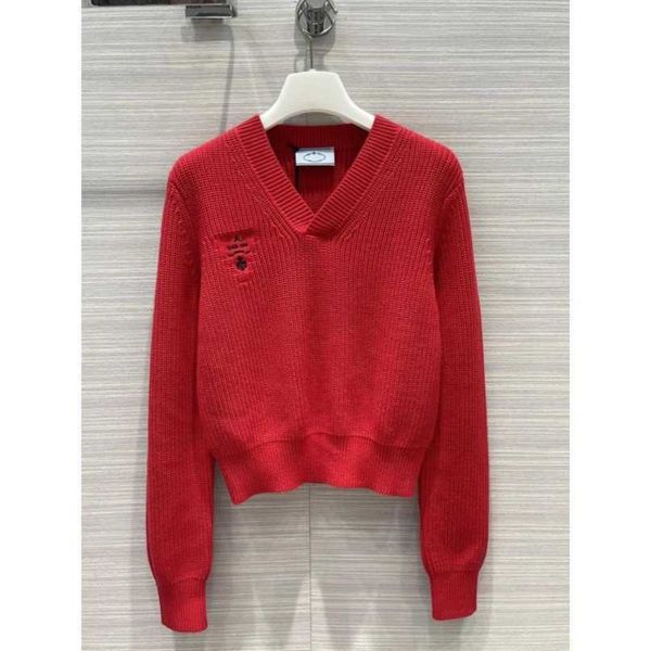 designer new women t shirt shirt autumn korean trend versatile simple casual solid v-neck long sleeve knitted, White;black
designer new women t shirt shirt autumn korean trend versatile simple casual solid v-neck long sleeve knitted, White;black