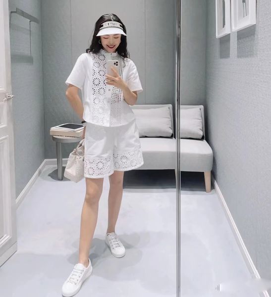 women's two piece pants white combed poplin cotton lace embroidered short sleeved shorts set
women's two piece pants white combed poplin cotton lace embroidered short sleeved shorts set