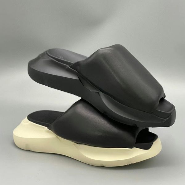 soft leather men sandals male slip on slippers thick sole beach flip flops p25d50, Black
soft leather men sandals male slip on slippers thick sole beach flip flops p25d50, Black