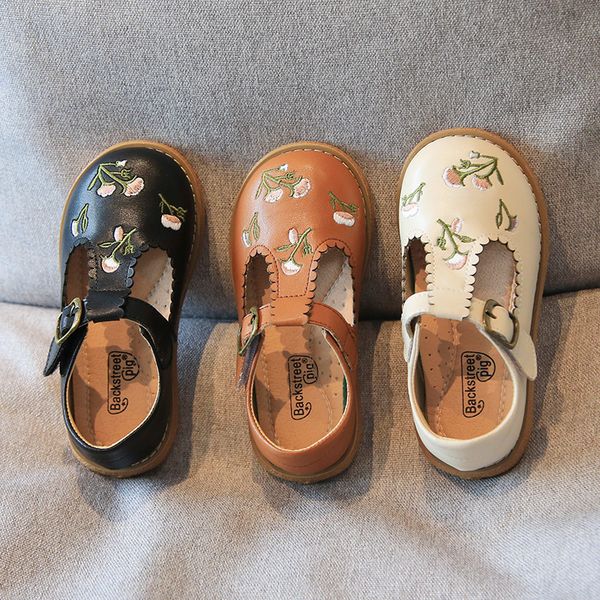 first walkers girls' t-belt genuine leather shoes children's embroidered princess shoes breathable apartment children's summe
first walkers girls' t-belt genuine leather shoes children's embroidered princess shoes breathable apartment children's summe
