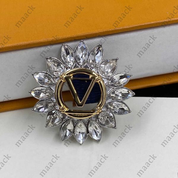luxury women men designer brand brooches 18k gold plated inlay crystal rhinestone charm pearl marry christmas gift accessorie1 m230411, Gray
luxury women men designer brand brooches 18k gold plated inlay crystal rhinestone charm pearl marry christmas gift accessorie1 m230411, Gray