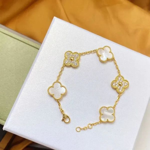 van 4/Four Leaf vanly cleefly Clover Charm 6 colors Bracelets Bangle Chain 18K Gold Agate Shell Mother-of-Pearl for Women Girl Wedding Jewelry gifts wholesalee
van 4/Four Leaf vanly cleefly Clover Charm 6 colors Bracelets Bangle Chain 18K Gold Agate Shell Mother-of-Pearl for Women Girl Wedding Jewelry gifts wholesalee