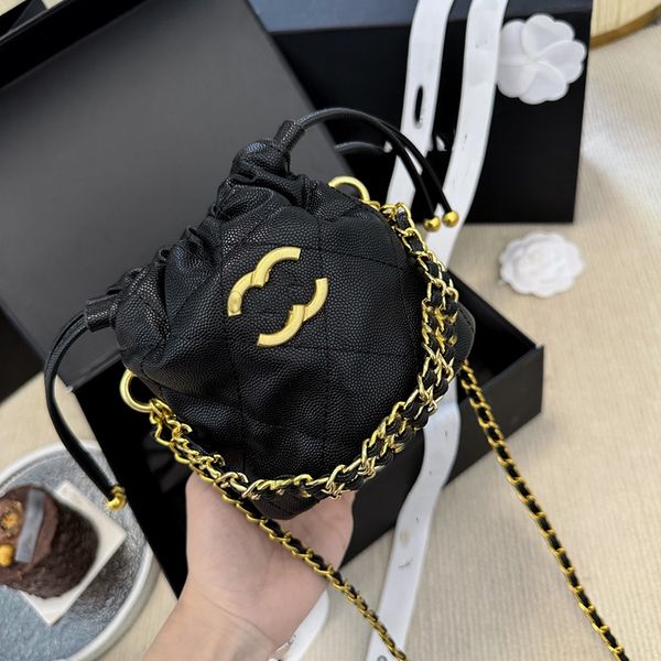 classic designer womens shoulder bag bucket bag leather hardware metal alphabet buckle gold chain handle handbag card clip bags makeup box b
classic designer womens shoulder bag bucket bag leather hardware metal alphabet buckle gold chain handle handbag card clip bags makeup box b