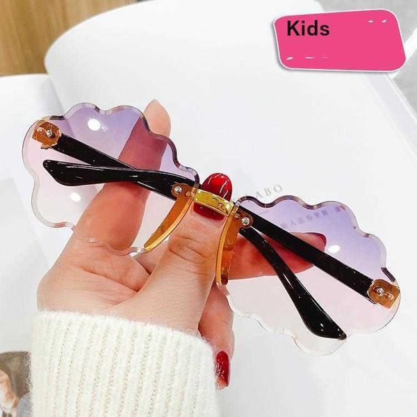 fashion light cloud cartoon sunglass childrens mirror special frameless, Blue
fashion light cloud cartoon sunglass childrens mirror special frameless, Blue