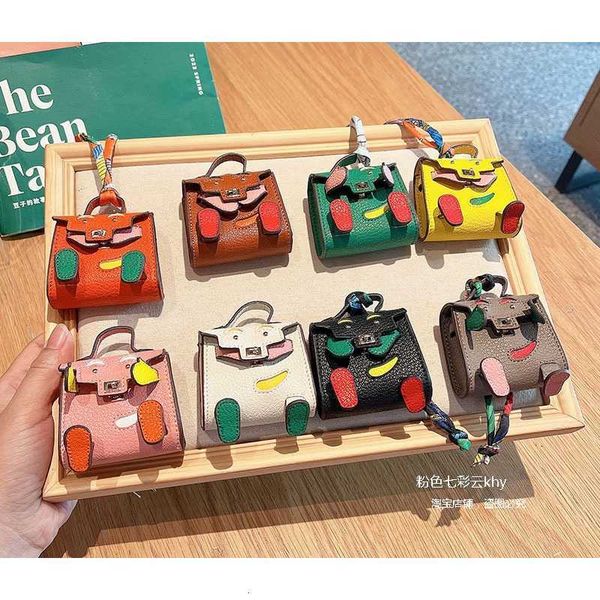 millennium bag pendant female cute mini earphone storage fashion car keychain, Slivery;golden
millennium bag pendant female cute mini earphone storage fashion car keychain, Slivery;golden