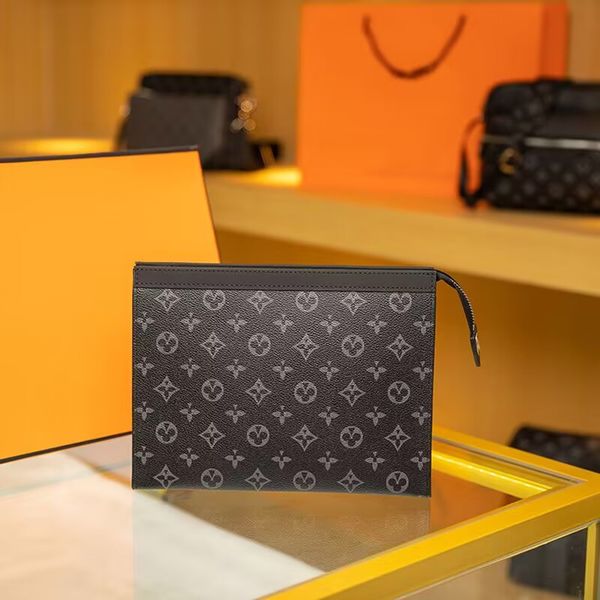 luxurys designers 2023 presbyopic man hand bag lady alar purse with women men clutch bags handbags handbag m61692
luxurys designers 2023 presbyopic man hand bag lady alar purse with women men clutch bags handbags handbag m61692