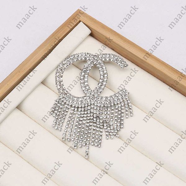 designer brooch luxury gold-plated pin brooches fashion jewelry girl pearl diamond brooch premium gift couple family wedding party accessori, Gray
designer brooch luxury gold-plated pin brooches fashion jewelry girl pearl diamond brooch premium gift couple family wedding party accessori, Gray