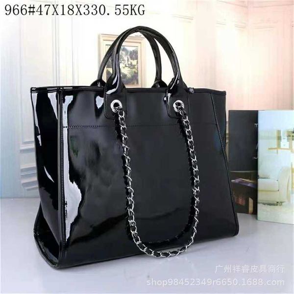 evergreen square shaped large wings solid embroidered shopping bag capacity plastic paint finish double root single shoulder women's
evergreen square shaped large wings solid embroidered shopping bag capacity plastic paint finish double root single shoulder women's