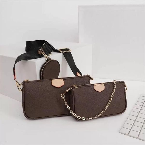 2023 three in one shoulder bag woman quality handbag genuine leather handle brand designer floral letters checkers plaid, Black;red
2023 three in one shoulder bag woman quality handbag genuine leather handle brand designer floral letters checkers plaid, Black;red