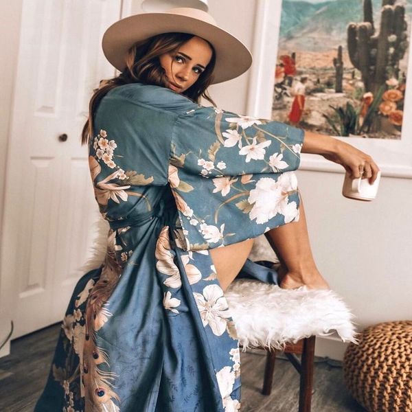 women's jackets happie queens vintage peacock floral print women bohemian v neck batwing sleeves ladies maxi kimono robe bikini cover-u, Black;brown
women's jackets happie queens vintage peacock floral print women bohemian v neck batwing sleeves ladies maxi kimono robe bikini cover-u, Black;brown