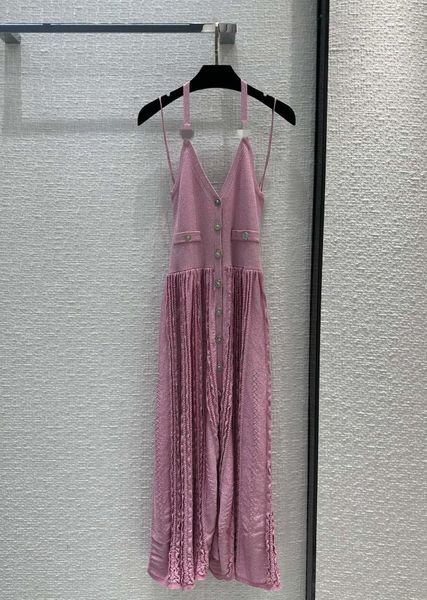 milan runway dresses 2023 spring summer halter panelled women's designer dress brand same style sundress 0410-3, Black
milan runway dresses 2023 spring summer halter panelled women's designer dress brand same style sundress 0410-3, Black