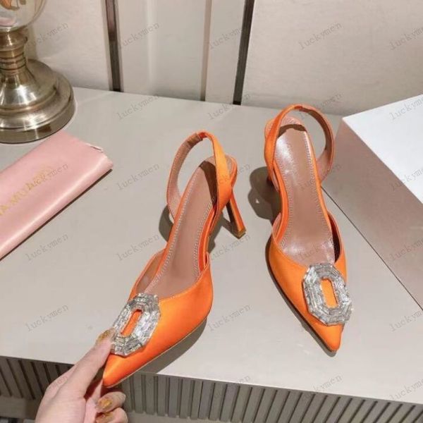luxury designer woman sandals italy amina muaddi black satin begum sling heels begum crystal brooch slingback pumps women wine cup heels sli
luxury designer woman sandals italy amina muaddi black satin begum sling heels begum crystal brooch slingback pumps women wine cup heels sli