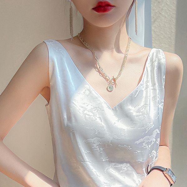 camisoles tanks women's silk tank summer printed satin silk v-neck silk camisol silk tank fully matched looks thin women's sleevel, Black;white
camisoles tanks women's silk tank summer printed satin silk v-neck silk camisol silk tank fully matched looks thin women's sleevel, Black;white